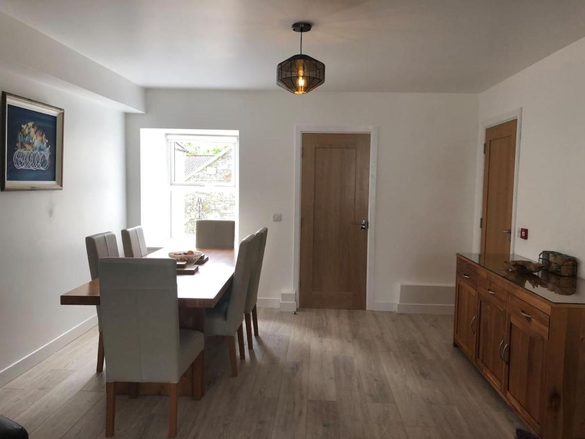 Perfect Apartment In Ideal Location Ennistimon Exterior photo